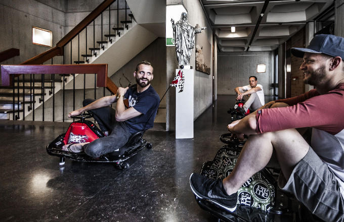 Hoe zit D66 dat eigenlijk voor zich: één contract voor iedere werknemer, voor onbepaalde tijd? Hoe zit D66 dat eigenlijk voor zich: één contract voor iedere werknemer, voor onbepaalde tijd?