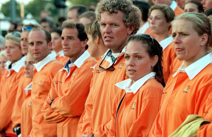 Judoka Jessica Gal, tweede van rechts, tussen de andere Olympische kandidaten tijdens de Kick Off voor Sydney 2000 Judoka Jessica Gal, tweede van rechts, tussen de andere Olympische kandidaten tijdens de Kick Off voor Sydney 2000