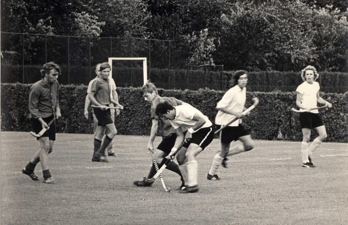 Jan Albers alias 'Jantje Basko' tijdens een wedstrijd van zijn EMHC in Eindhoven Jan Albers alias 'Jantje Basko' tijdens een wedstrijd van zijn EMHC in Eindhoven
