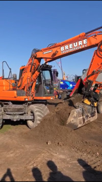 Er werd zand gestort op het Malieveld, maar ook weer opgeruimd.