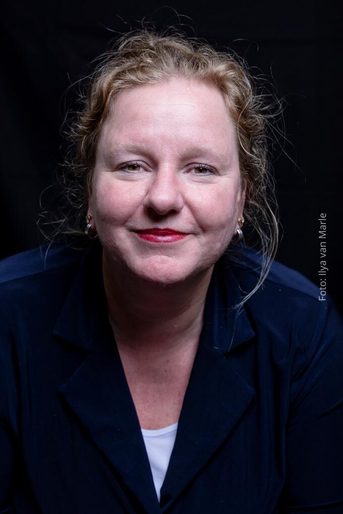 Cindy Broersen: 'Natuurlijk moet je winst maken. Anders heb je geen bestaansrecht. Maar zij wilden gewoon tonnen dividend naar hun privérekening overmaken. Dat gaat niet samen met ons idealisme.' Cindy Broersen: 'Natuurlijk moet je winst maken. Anders heb je geen bestaansrecht. Maar zij wilden gewoon tonnen dividend naar hun privérekening overmaken. Dat gaat niet samen met ons idealisme.'