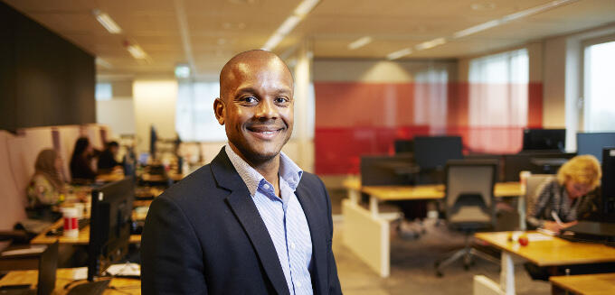 Bij PwC was er al wel werk gemaakt van diversiteit, merkte Terence Guiamo toen hij er begon. Maar als je wel kandidaten binnenhaalt met een diverse achtergrond en ze vervolgens vertrekken, gaat er toch iets mis Bij PwC was er al wel werk gemaakt van diversiteit, merkte Terence Guiamo toen hij er begon. Maar als je wel kandidaten binnenhaalt met een diverse achtergrond en ze vervolgens vertrekken, gaat er toch iets mis