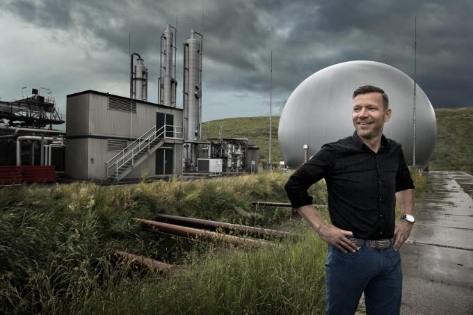 Klaas Hofstra: 'Soms komen er leuke toevalstreffers uit zo'n missie. Maar ik vind ook: toeval dwing je ook een beetje af' Klaas Hofstra: 'Soms komen er leuke toevalstreffers uit zo'n missie. Maar ik vind ook: toeval dwing je ook een beetje af'