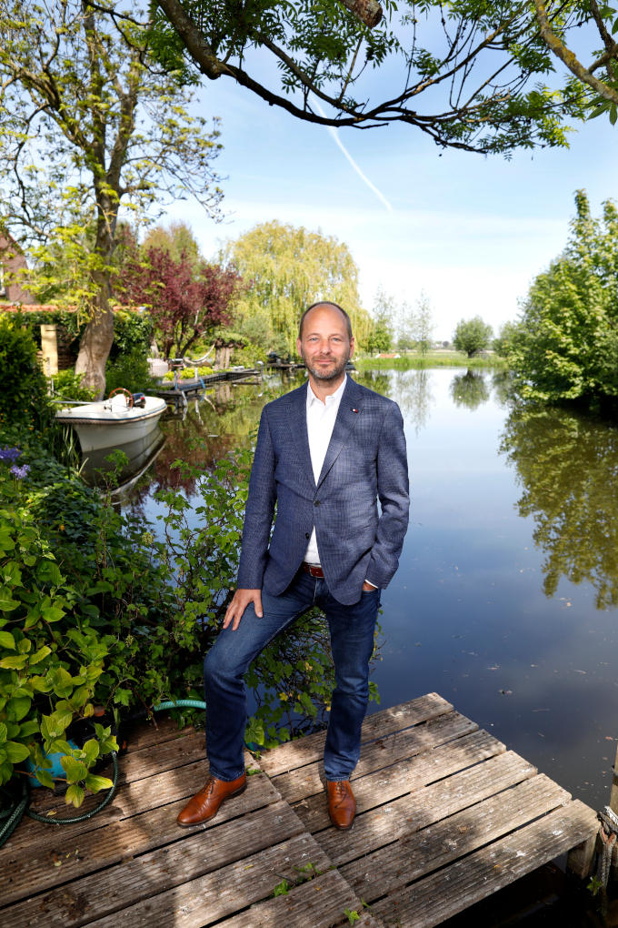 Hans Böhm (Heineken Nederland): 'Iedereen die bij Heineken werkt, weet dat nu inleveren betekent dat we waarschijnlijk sterker uit deze crisis komen' Hans Böhm (Heineken Nederland): 'Iedereen die bij Heineken werkt, weet dat nu inleveren betekent dat we waarschijnlijk sterker uit deze crisis komen'