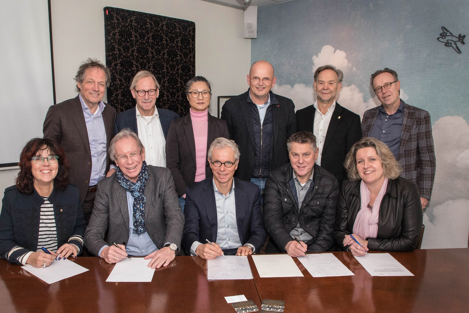 Ondernemers tekenen manifest voor start Lelystad Airport in 2019