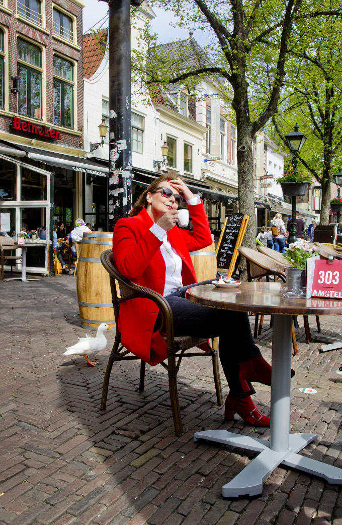 Soms moet Mireille Kaptein even ‘uit’ staan. Om op te kunnen laden. Een terrasje pakken in Alkmaar is al genoeg Soms moet Mireille Kaptein even ‘uit’ staan. Om op te kunnen laden. Een terrasje pakken in Alkmaar is al genoeg