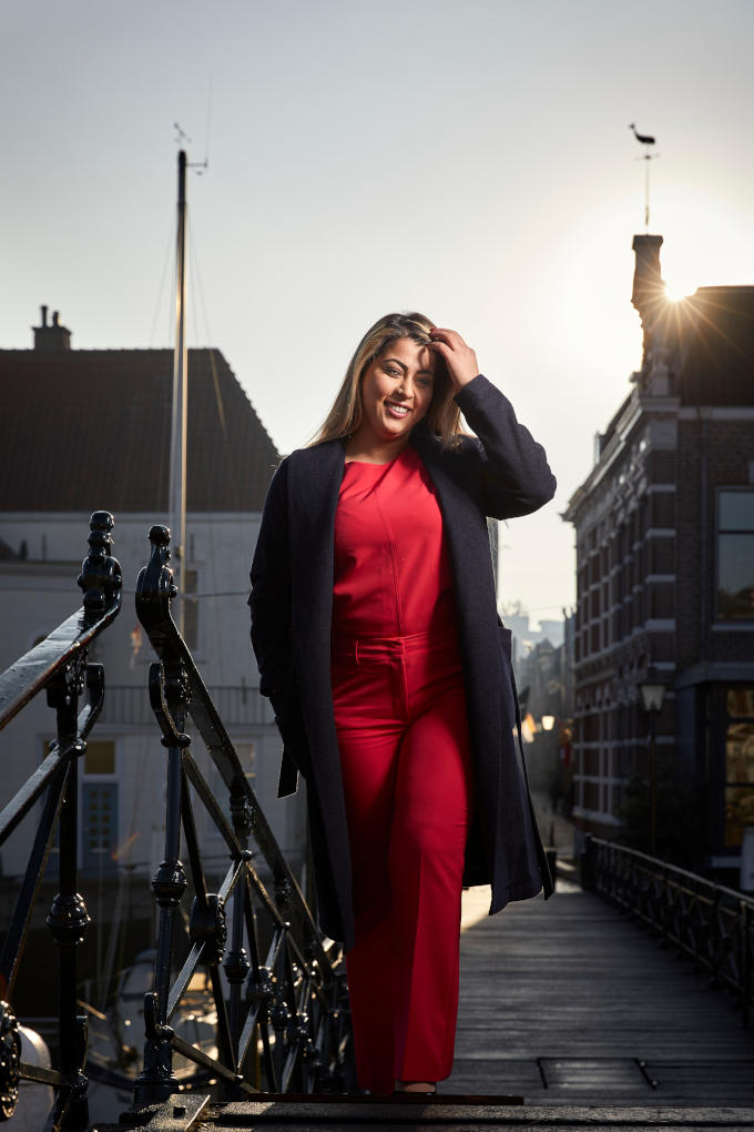 Nilab Yonousi: 'Ik voel me verantwoordelijk voor een betere samenleving' Nilab Yonousi: 'Ik voel me verantwoordelijk voor een betere samenleving'