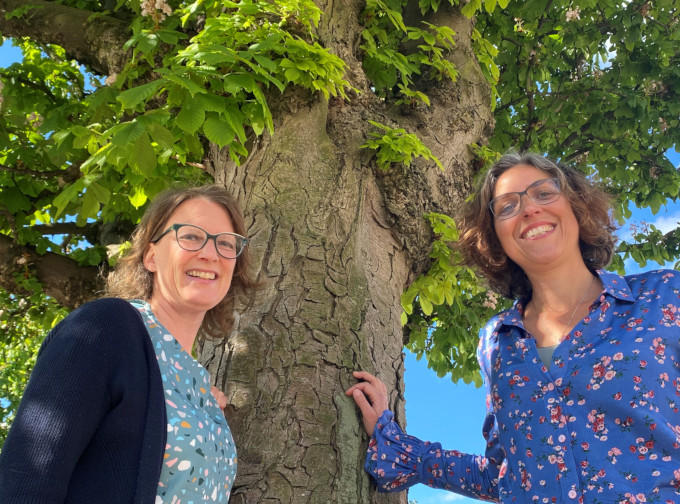 Links Chantal van Schaik en rechts Sandra Nap, initiatiefnemers van Holland Houtland Links Chantal van Schaik en rechts Sandra Nap, initiatiefnemers van Holland Houtland