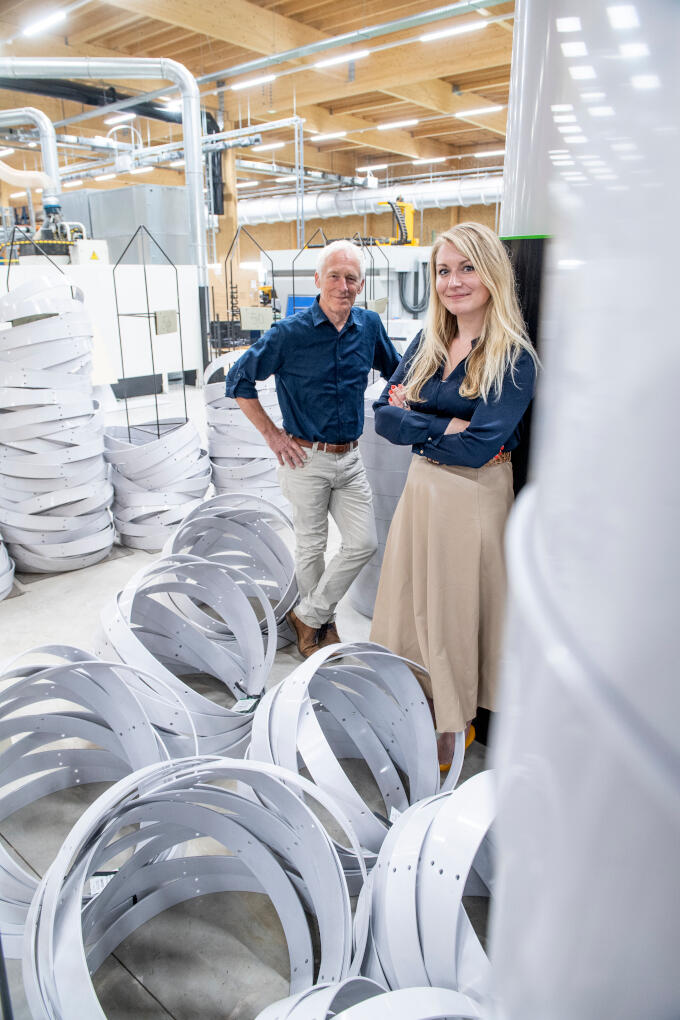 Theo en Emmelien Regeling van familiebedrijf RPP Kunststoffen: ‘Als we nu niks doen, kan ik het bedrijf straks niet aan een derde generatie overdragen.’ Theo en Emmelien Regeling van familiebedrijf RPP Kunststoffen: ‘Als we nu niks doen, kan ik het bedrijf straks niet aan een derde generatie overdragen.’
