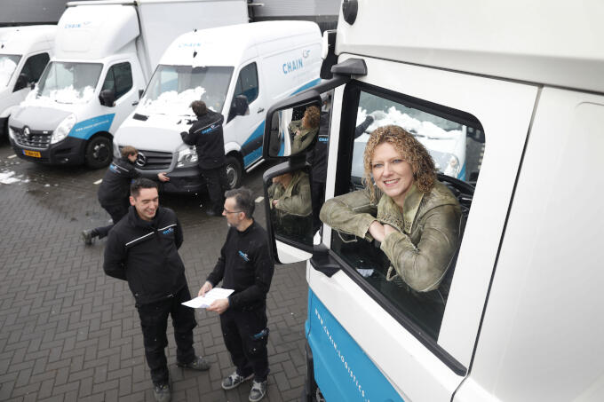 Bij Chain Logistics in Uden, waar ze aan ‘open hiring’ doen: wie aan de basisvoorwaarden voldoet, krijgt een kans en kan aan de slag, zonder ingewikkelde sollicitatieprocedure Bij Chain Logistics in Uden, waar ze aan ‘open hiring’ doen: wie aan de basisvoorwaarden voldoet, krijgt een kans en kan aan de slag, zonder ingewikkelde sollicitatieprocedure