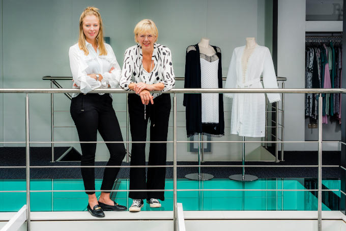 Kim Cuijpers (links) en Monique Zeegers van Zetex Body Favourites Kim Cuijpers (links) en Monique Zeegers van Zetex Body Favourites